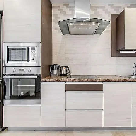 Apartment Near Metro Grushevka - Center - Rs - Gaspadar Apartament *